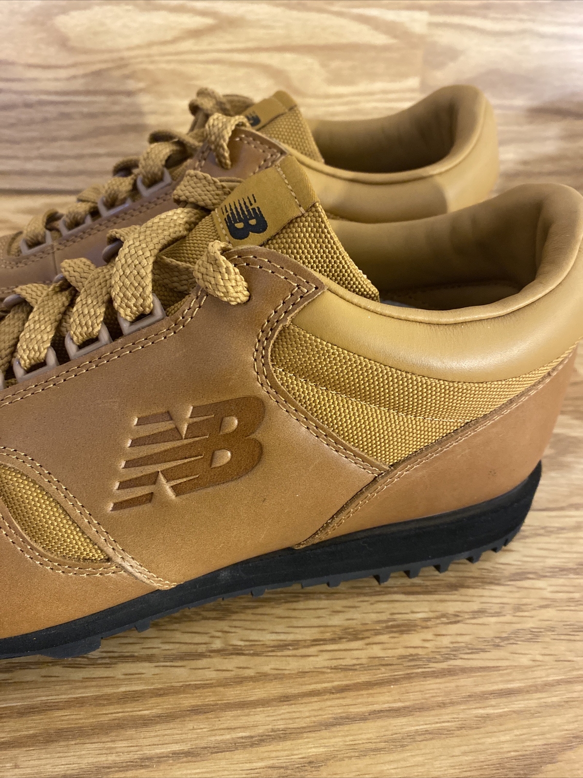 New Balance Rainier Low Top UALGSTBC Brown Leather Sneakers Vibram 