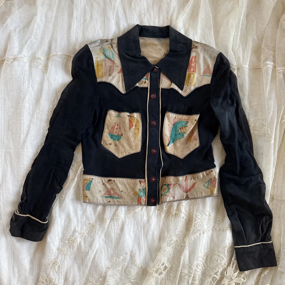 Chaqueta de gamuza vintage de los años 60 y 70 dibujada a mano de dibujos animados ajuste recortado abrigo de cuero Foto 2 de 4