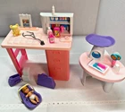 Vtg 94 Barbie So Much To Do Baby Care Center  w/ Baby #67153