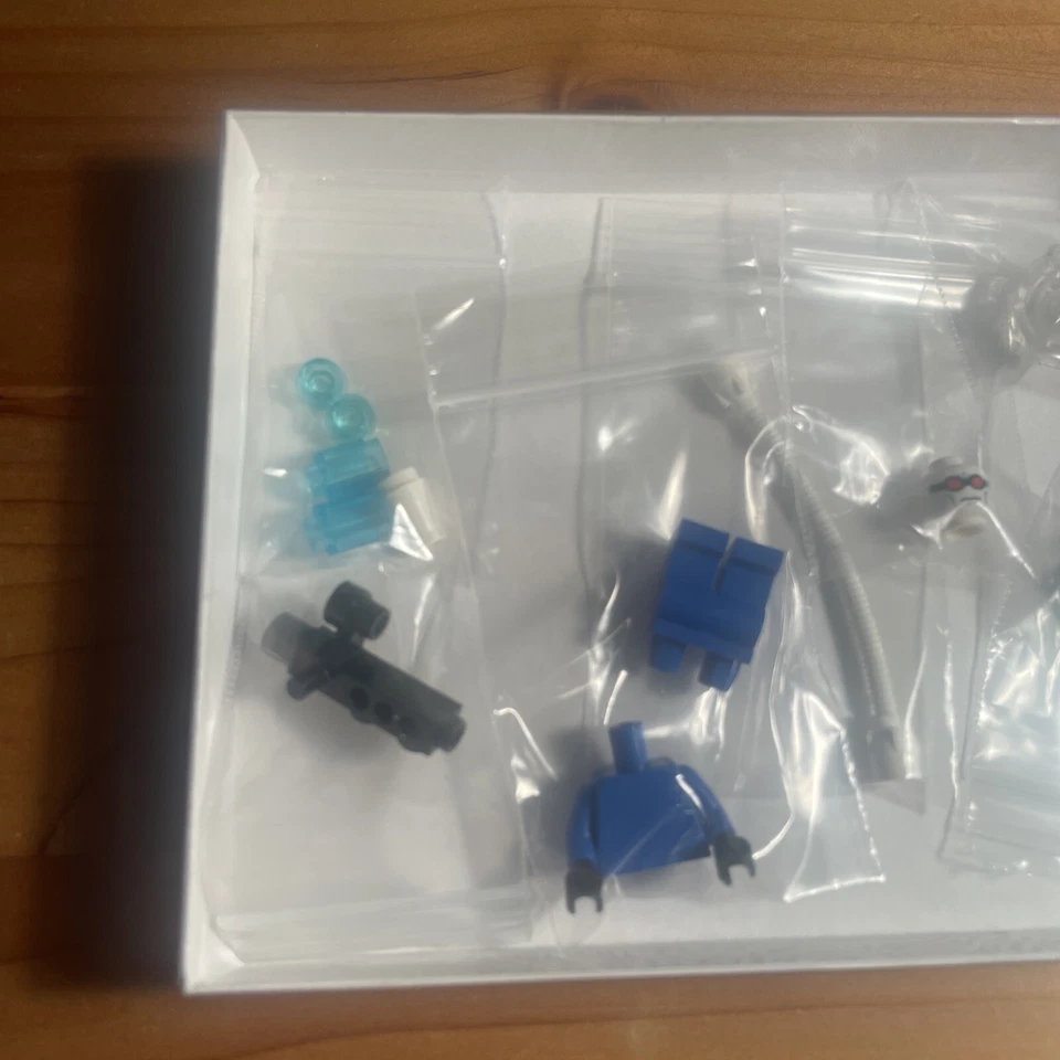 LEGO ®-Minifigure Mr. Freeze Set 7783 7884 Batman Batcave - bat011i bat011c01 - Image 3 of 4