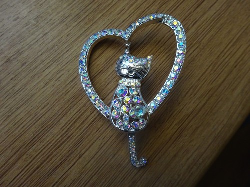 beautiful vintage sparkly cat i heart brooch-moving tail
