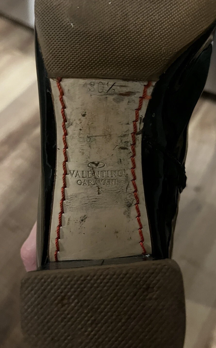 Stivali da donna Valentino Garavani neri in pelle verniciata taglia 6