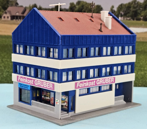 Modelo Kibri escala N PRO-CONSTRUIDO: oficina moderna de 3 pisos con tienda gourmet #7332 | Zustand: Used
