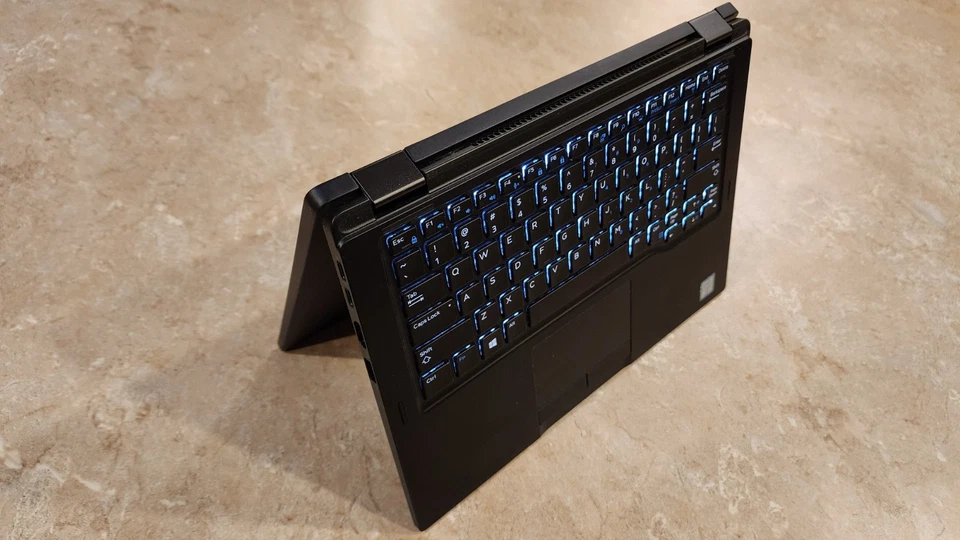 2-in-1 Dell Latitude 7390 13.3" FHD i7-8650U 1TB SSD 16GB RAM HDMI Win11 Laptop - Image 4 of 4