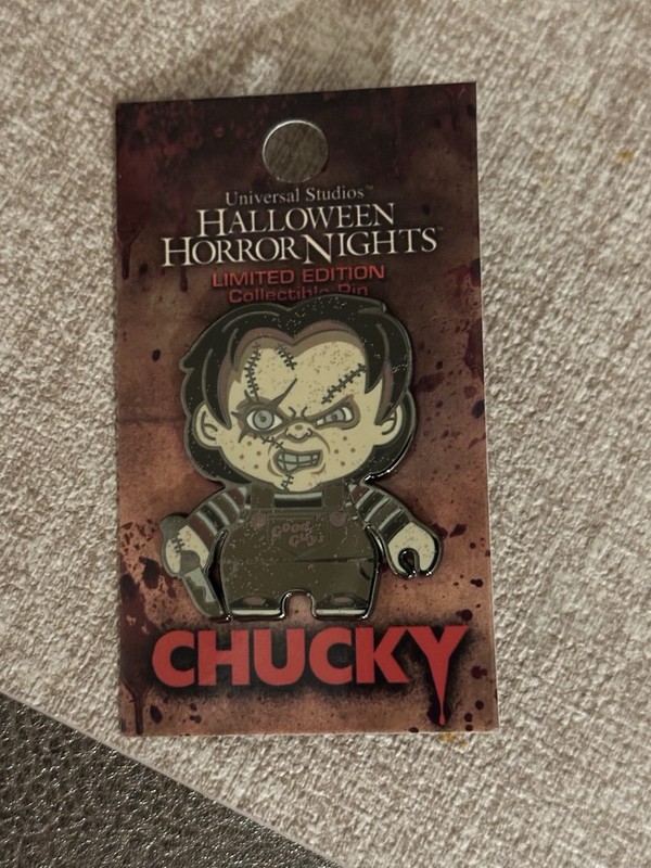 Universal Studios CHUCKY Halloween Horror Nights Pin Large New