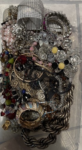 7+lbs Huge Lot Costume Jewelry VTG Now Junk Art Craft 06162026