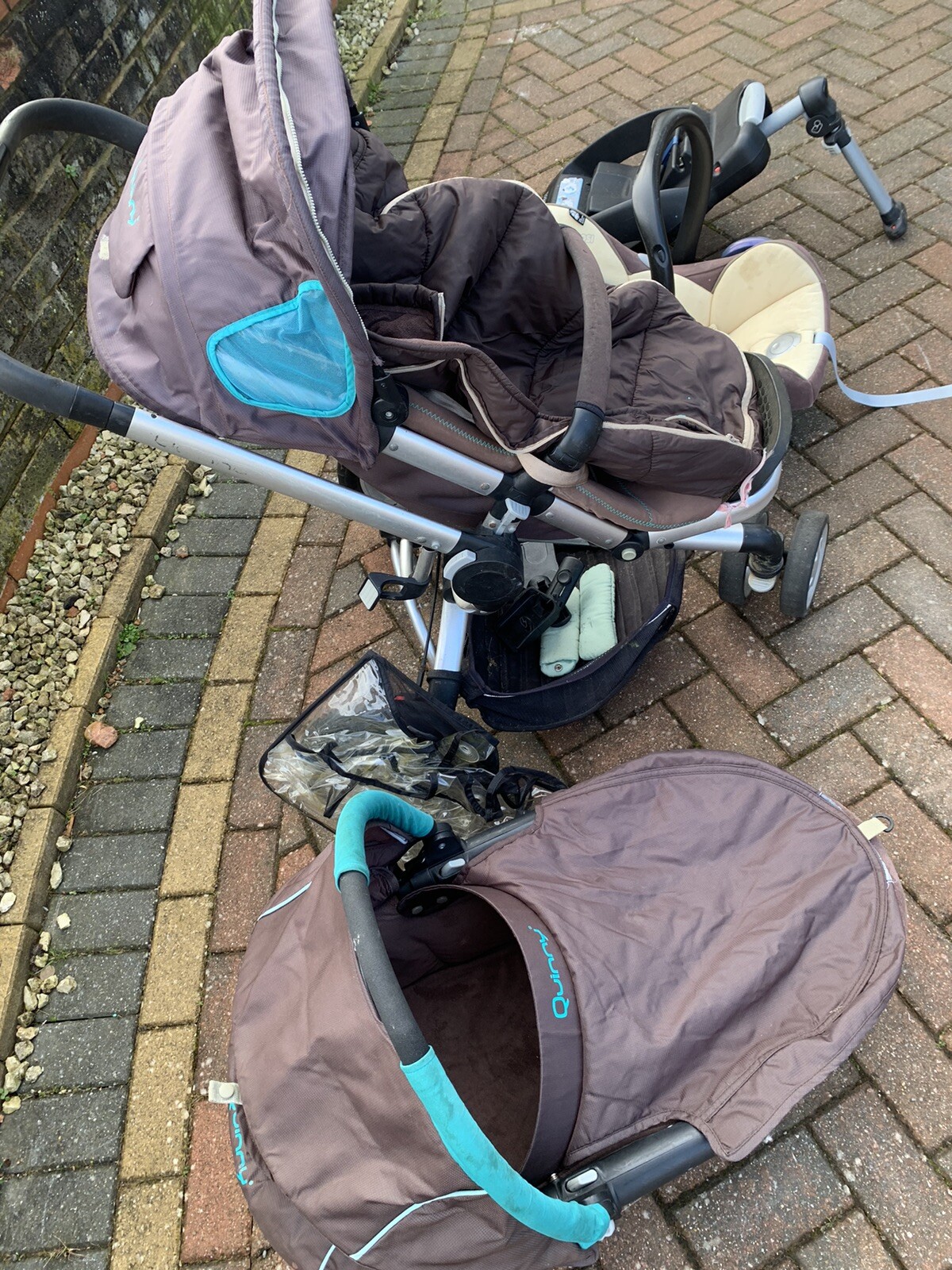 Quinny Buzz Travel System Pushchair & Moses Basket And Car Baby Seat