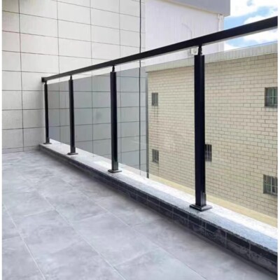 304sus 39.37'' Tall Middle Post Black Glass Railing Without Glass and Handrail