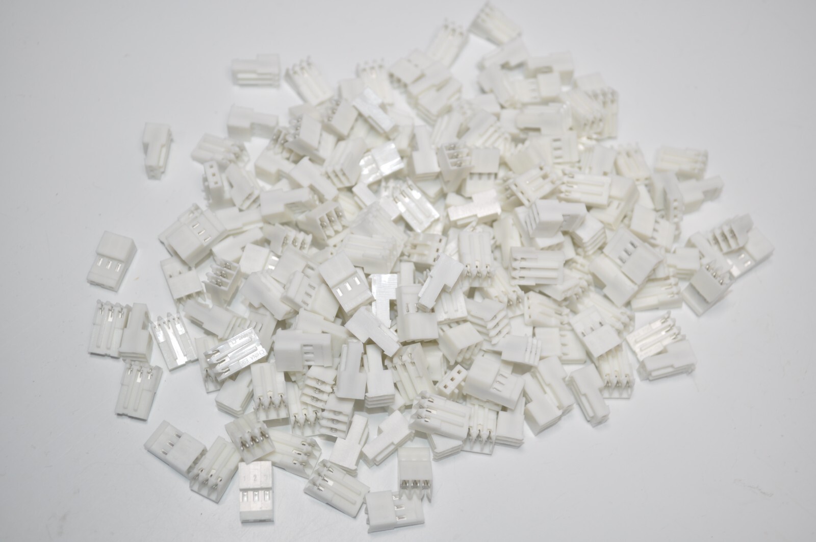 Lot of 190 NEW AMP TE TYCO 3-640441-3 - 3 Position Rectangular ...