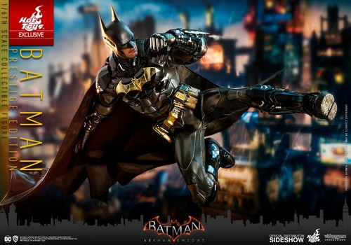 Batman (Prestige Edition) Sixth Scale Figure by Hot Toys - Picture 6 of 11