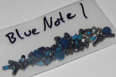 Einige Schrauben some Screws Abdeckungen Colani Highscreen Bluenote I