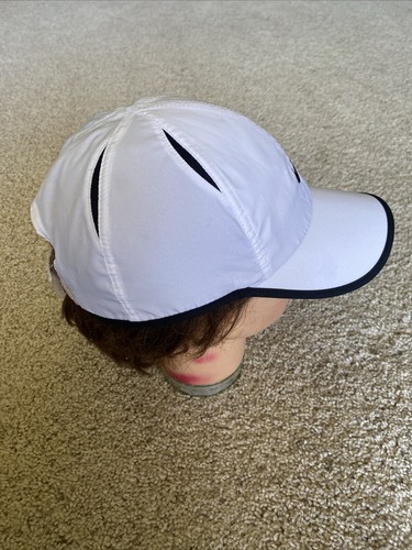 Cappello Berretto Tennis Golf Bianco Nike Piuma Leggero Dri-Fit Uomo Adulto Regolabile Bello - Foto 9 di 9