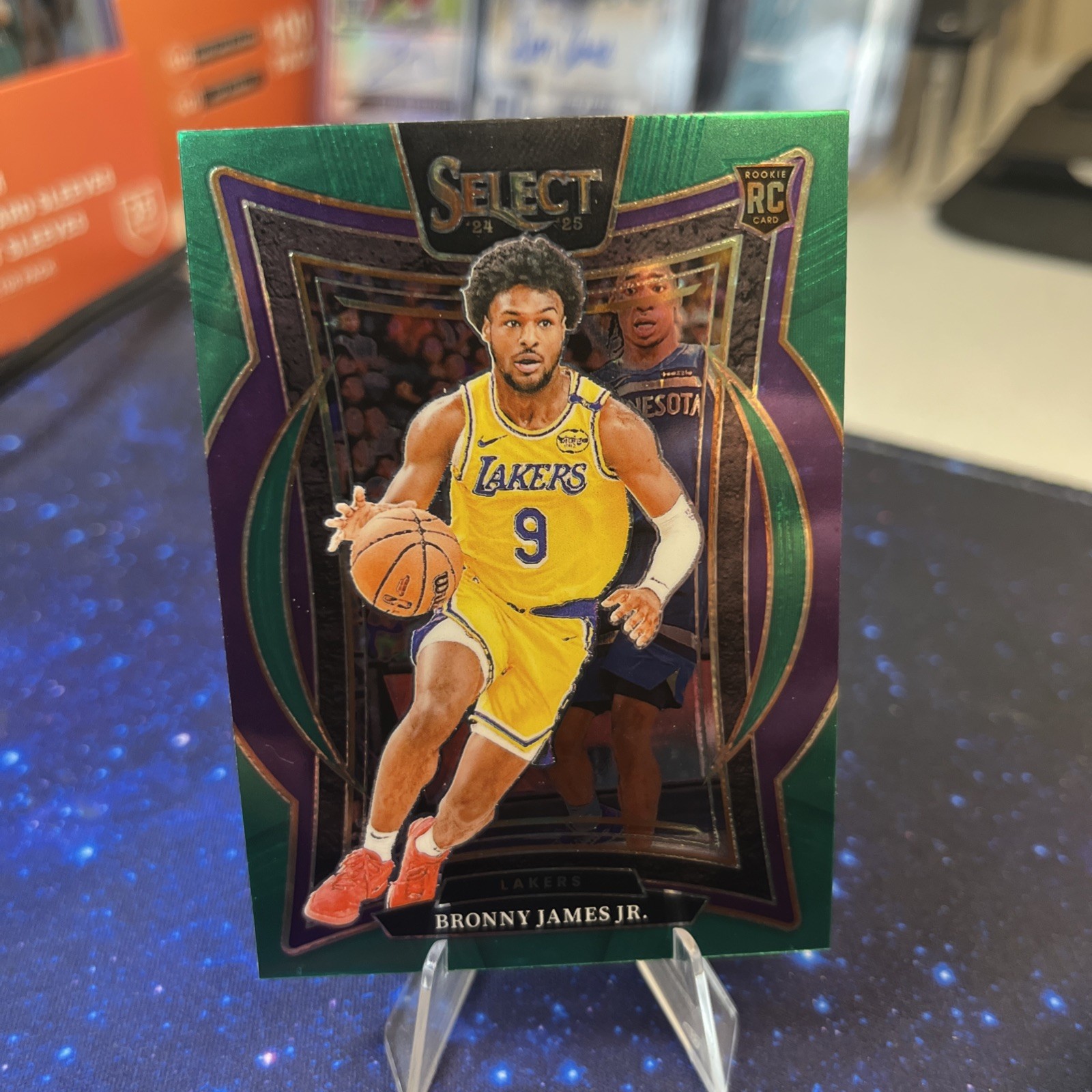 Bronny James Jr. - 2024-25 Panini Select #90 Green Stars Prizm RC - Lakers