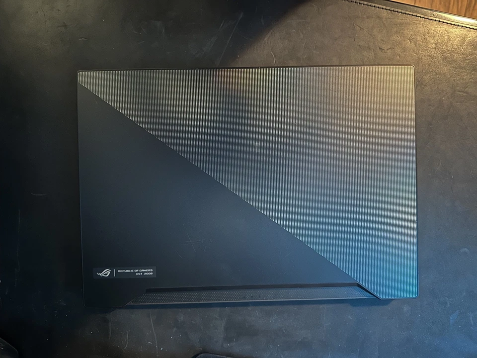 ASUS ROG Zephyrus M15 GU502 - Image 4 of 4