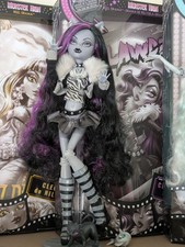 Monster High Reel Drama Clawdeen Wolf Fashion Doll Black Purple Hair Articulated