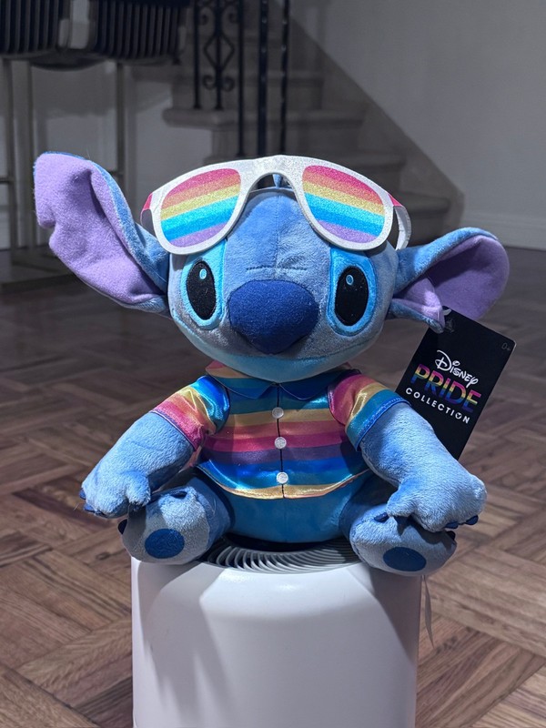 2024 Disney Parks Stitch Pride Day Rainbow Sunglasses Plush New NWT
