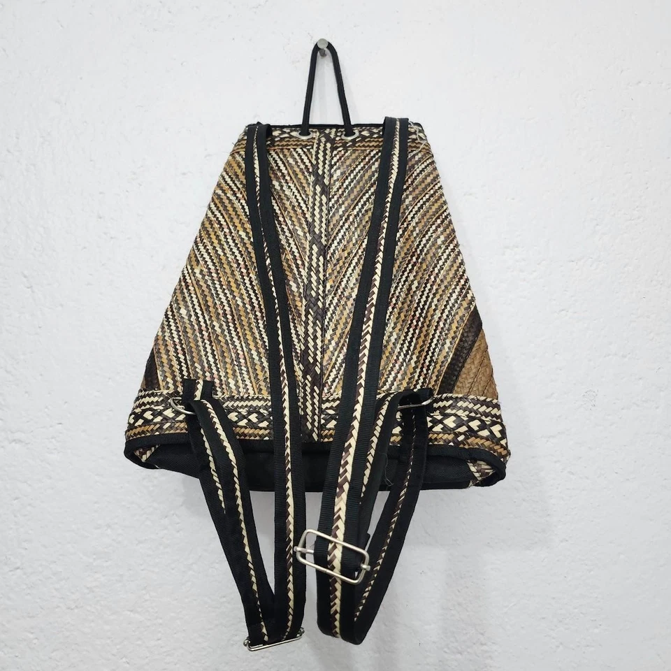 Mochila Hecho a Mano Colombiana Wayuu Marrón Tejida Mochila Foto 2 de 4