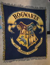 VTG 2000 Harry Potter Hogwarts Crest Tapestry Throw Blanket 50" x 60" EUC