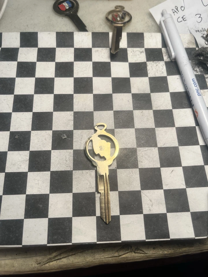 Buick Regal Electra Wildcat Riviera Skylark LeSabre Century 1970 1974 1978 1982 Foto 4 de 4