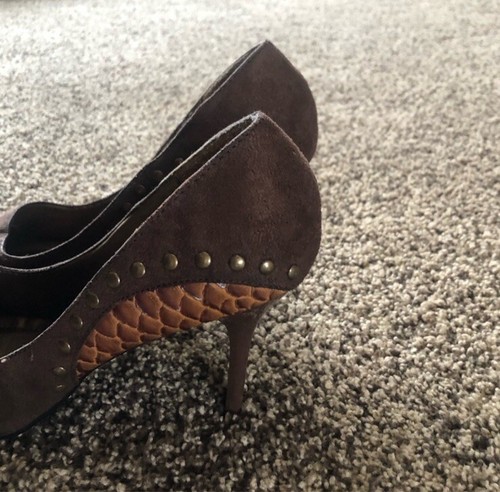 Pierre Dumas Ida Pointy Toe Stiletto Pump Studded Brown Size 8 Dress Heels - Picture 4 of 8