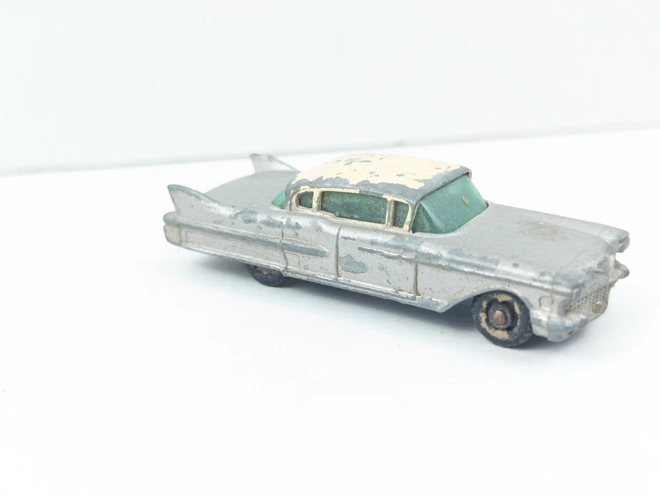 Coche de juguete fundido a presión plateado Cadillac Sixty Special #27 de colección Lesney Matchbox - Hecho en Foto 3 de 4