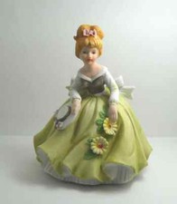 Statuina porcellana damina vintage + fiori e cappello decorata a mano h 18 x 14