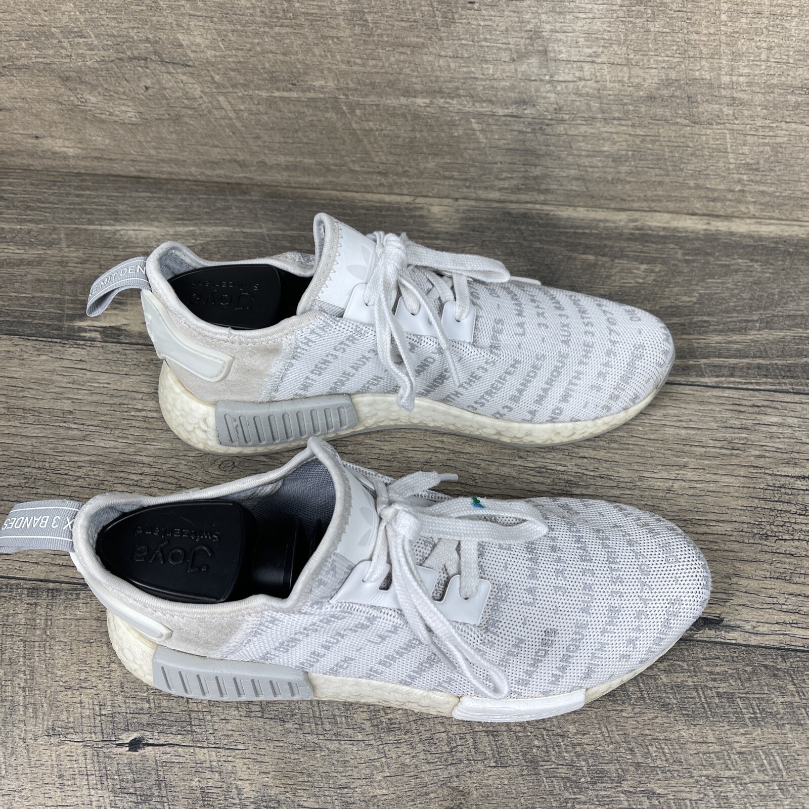 nmd r1 three stripes white