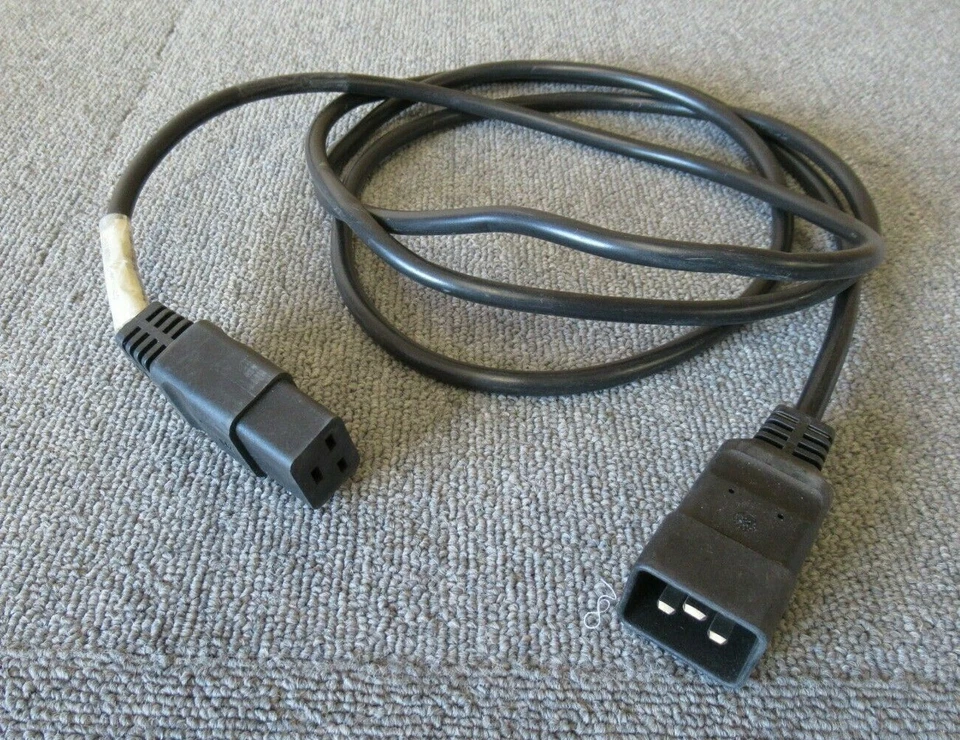 HP 8120-6884 C19 Female To C20 Male Power Extension Cable 2.5M - Image 2 of 3