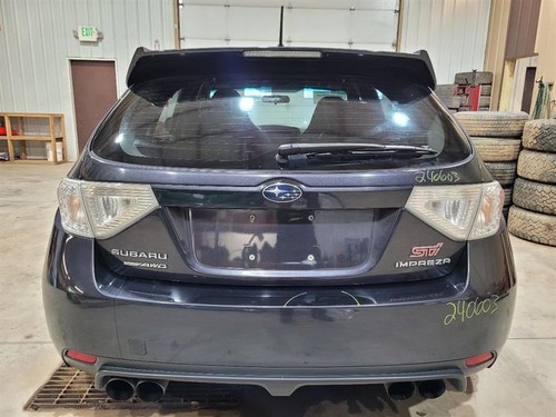 Borde del volante trasero Subaru Impreza STI 2011 *Negro* - Imagen 10 de 12