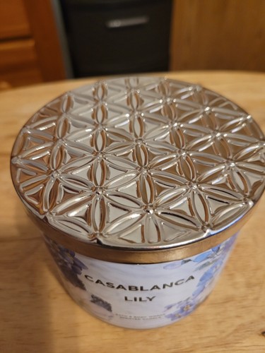 Bath & Body Works CASABLANCA LILY 14.5 OZ. 3 Wick Scented Candle RARE HTF NEW - Picture 4 of 8