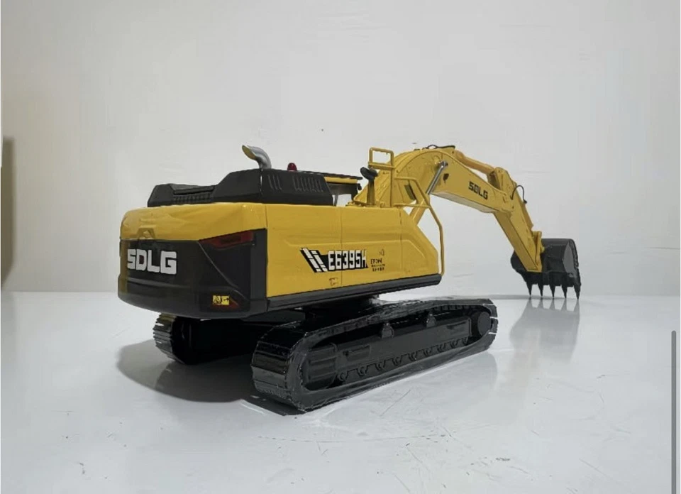 1/35 Scale SDLG E6395H Hydraulic Excavator Diecast Model Collection Toy Gift - Image 4 of 4