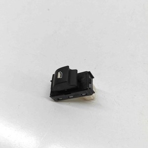 Peugeot 2008 MK2 Heck linker Türfensterschalter 98044803ZD Elektrizität 32078507