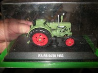 1:43 Ixo / Hachette Traktor IFA RS 04/30 1953 In VP
