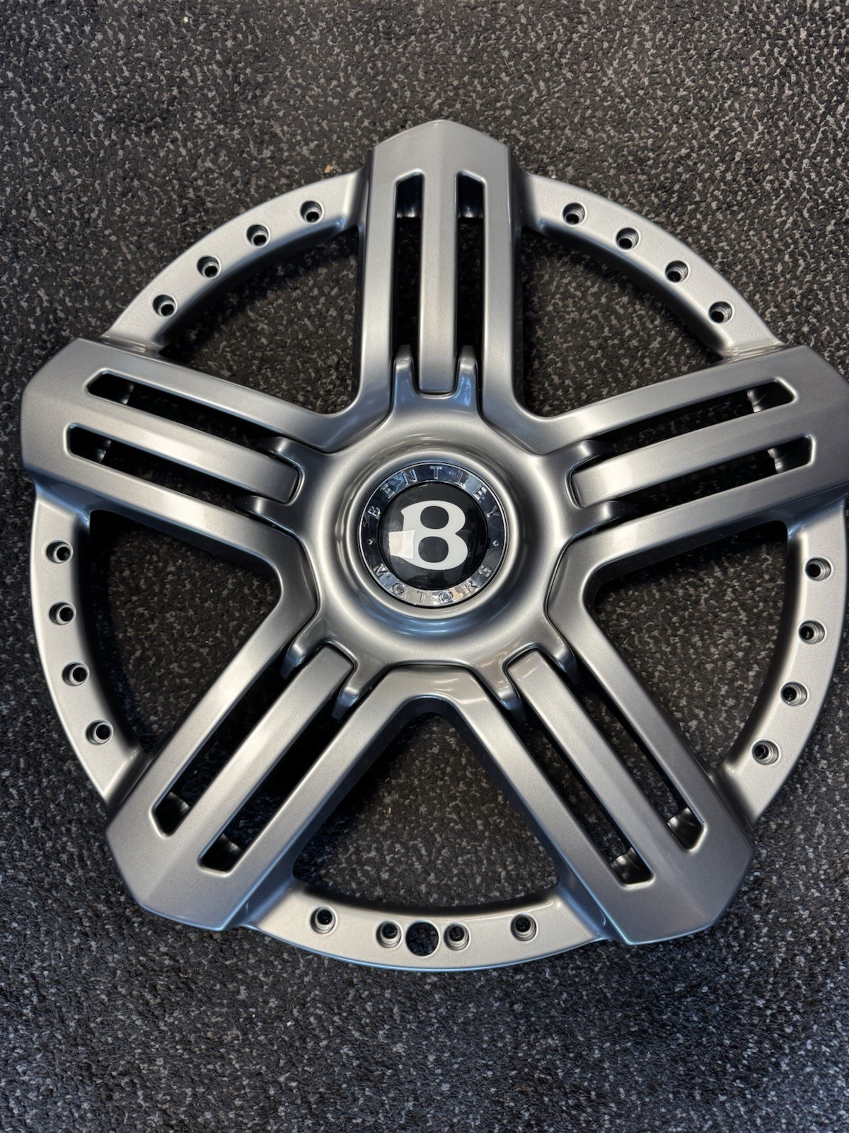 Bentley Brooklands, Azure, Arnage centre cap 20"