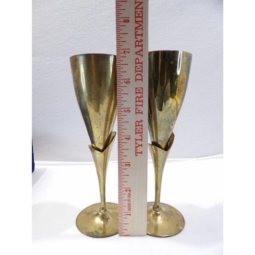 Vintage brass goblet flute set, original storage box, champagne or wine chalices - Picture 5 of 13