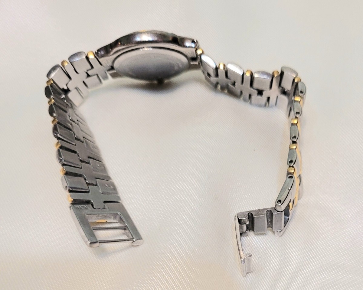 VINTAGE BULOVA T8 QUARTZ WATCH STAINLESS TWO 2 TONE BAND 