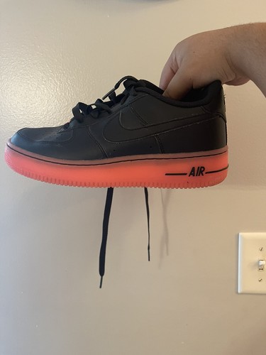 Nike Air Force 1 Red Black Hot Lava 