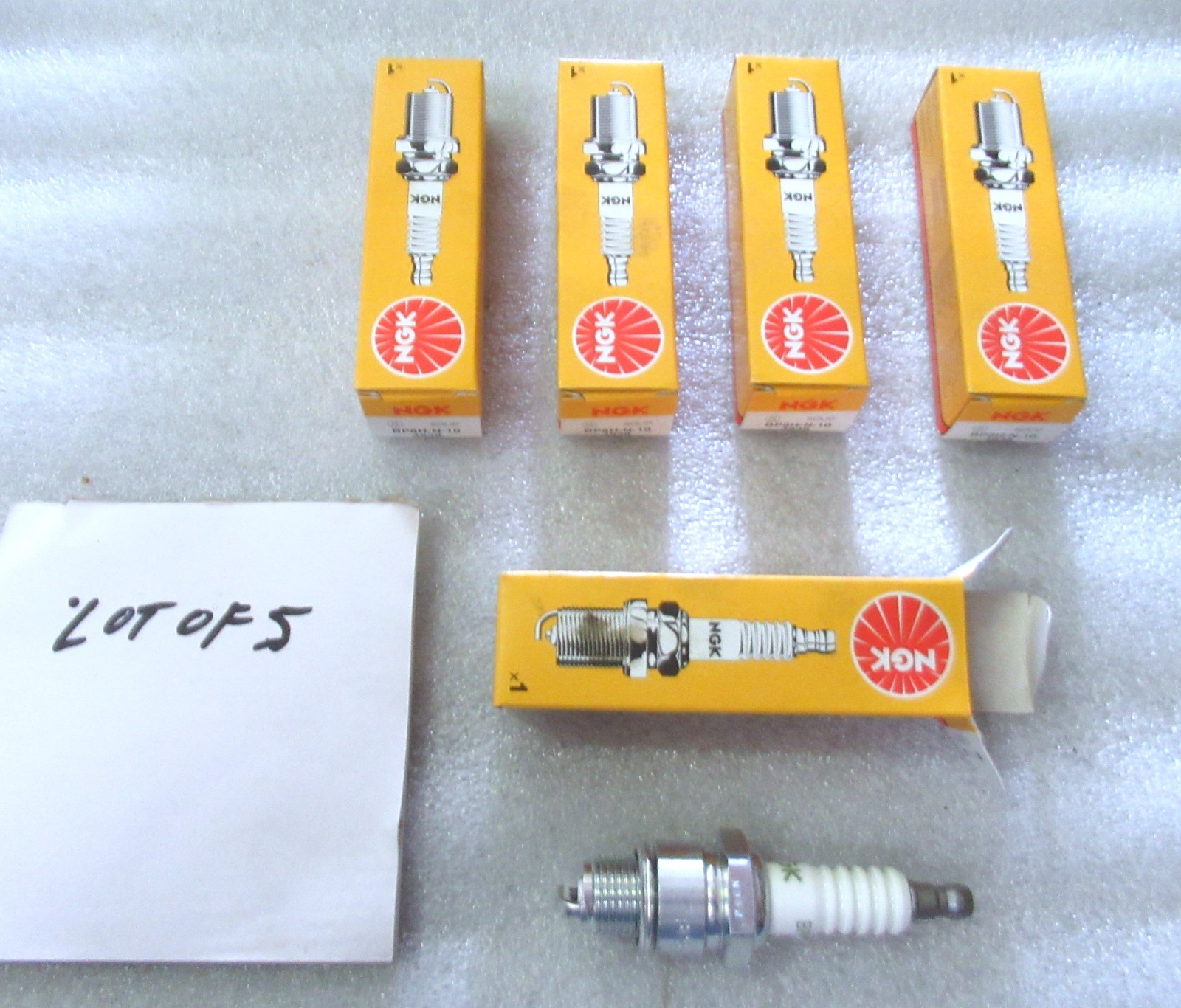 B5 NGK Marine BP8H-N-10 Spark Plug #4838 Lot of 5 OEM New Factory Boat Parts