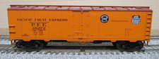 HO Walthers Pacific Fruit Express PFE 40' Steel Reefer RTR w/MWKD