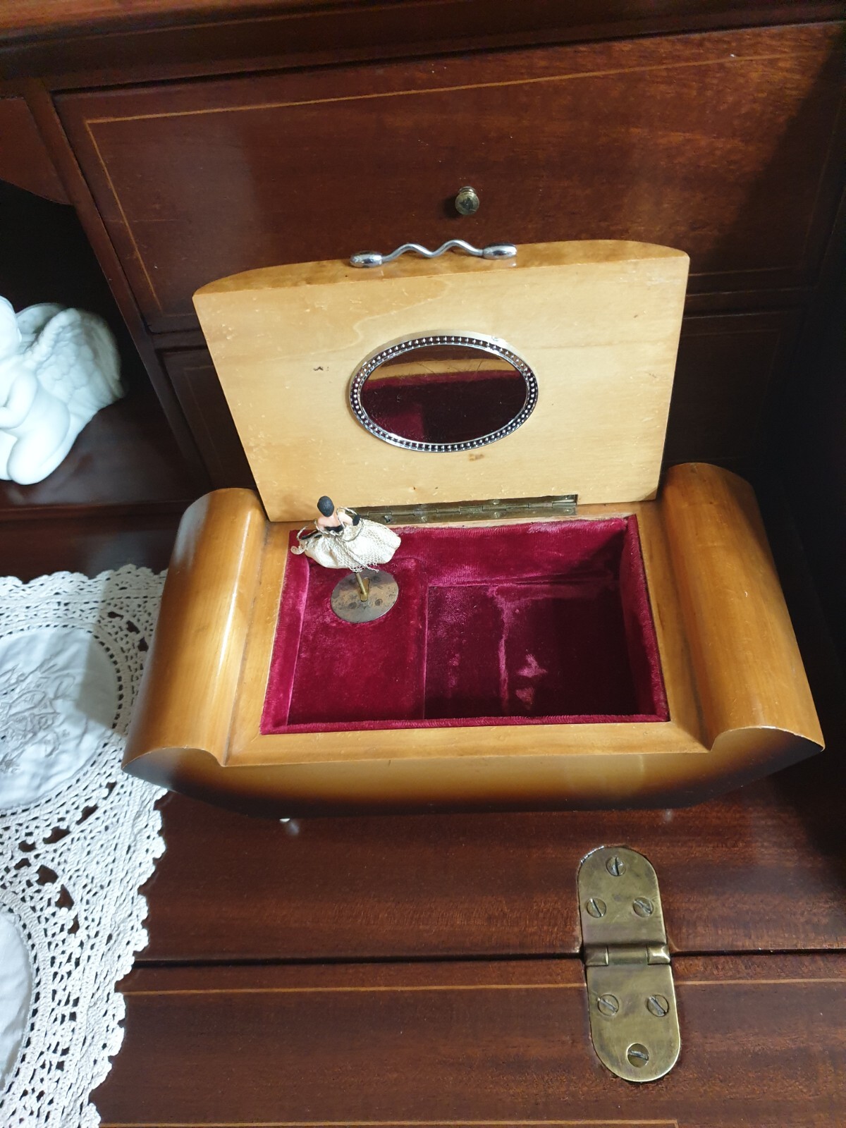 Foto 1 di 2