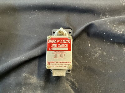 NOS NAMCO SNAP-LOCK LIMIT SWITCH EA 06012100