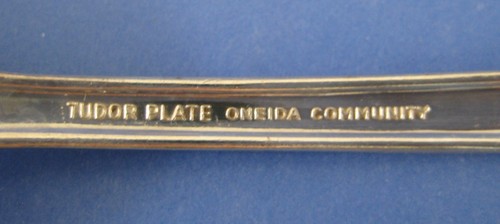 Placa de plata comunitaria Oneida Queen Bess II 2 cucharadas para servir - Imagen 3 de 3