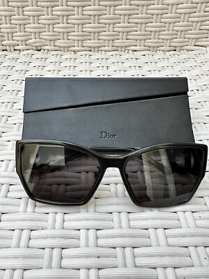 Christian Dior 30Montaigne B2U Square Sunglasses 54mm Black 