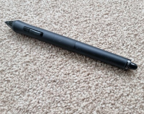 Wacom Intuos Pro S Black with Bluetooth – Drawing Tablet with Pen - Picture 10 of 11