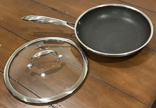 HexClad Skillet Hybrid Frying Pan Non-Stick Steel 11" With Glass Lid - Imagen 7 de 11