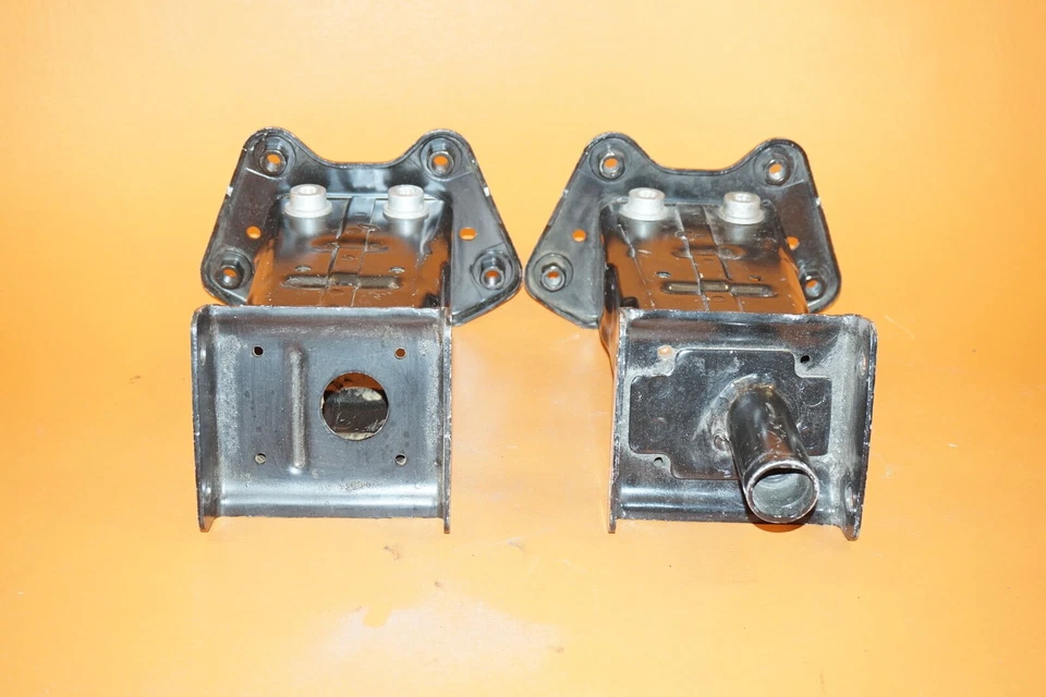 SOPORTE REFUERZO DELANTERO MERCEDES BENZ S550 2007 2008 2009 2010 2011 2012 Foto 2 de 4