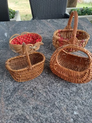 Lot De 4 Petits Paniers En Osier Pour Poupée, Jouet Enfant - Photo 1/4