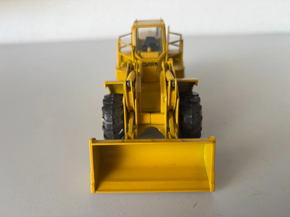 Clark Michigan Radlader 125B  Conrad #2884  1:50 - Bild 3 von 4