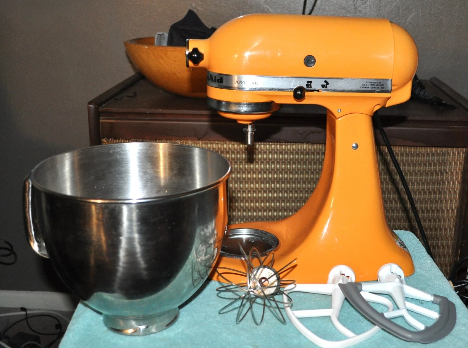 KitchenAid Artisan 5 Qt Tilt-Head Stand Mixer Tangerine Bowl & Extras
Opens in a new window or tab