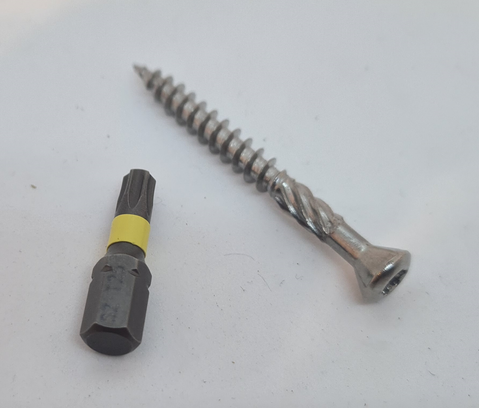 PROFI Edelstahl Terrassenschrauben | TORX TX25 Mit CUT-Spitze | ETA-Zulassung | Für Hartholz & Bootsstege